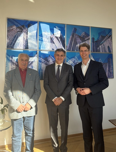 Oberbürgermeister Dr. Meyer, Generalkonsul Vaira und der Vorsitzende der Deutsch-Italienischen Gesellschaft Enzo Iacovozzi&nbsp;&copy;&nbsp;Stadt Hildesheim