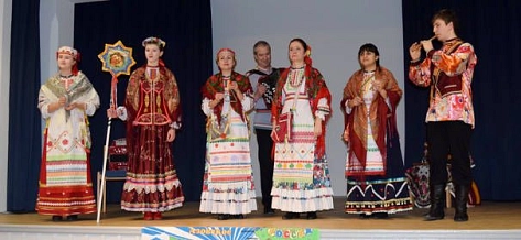 Die Folkloregruppe "Gorniza" aus Gelendzhik war zu Besuch in Hildesheim und gab mehrere Konzerte in Stadt und Landkreis.