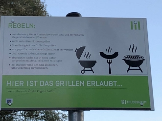 Schild mit Regeln © Stadt Hildesheim