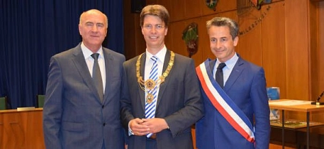 v.l. Oberbürgermeister Viktor Khrestin, Oberbürgermeister Dr. Ingo Meyer und der stellvertretende Bürgermeister Samuel Cazenave.