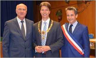 v.l. Oberbürgermeister Viktor Khrestin, Oberbürgermeister Dr. Ingo Meyer und der stellvertretende Bürgermeister Samuel Cazenave.
